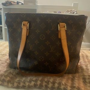 100% Authentic Louis Vuitton shoulder bag